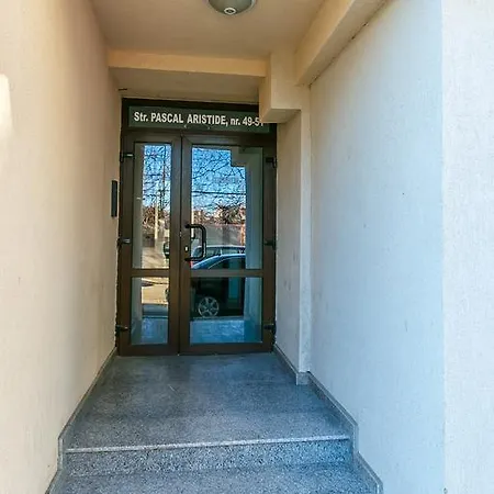Alba Iulia Square14 Bukarest